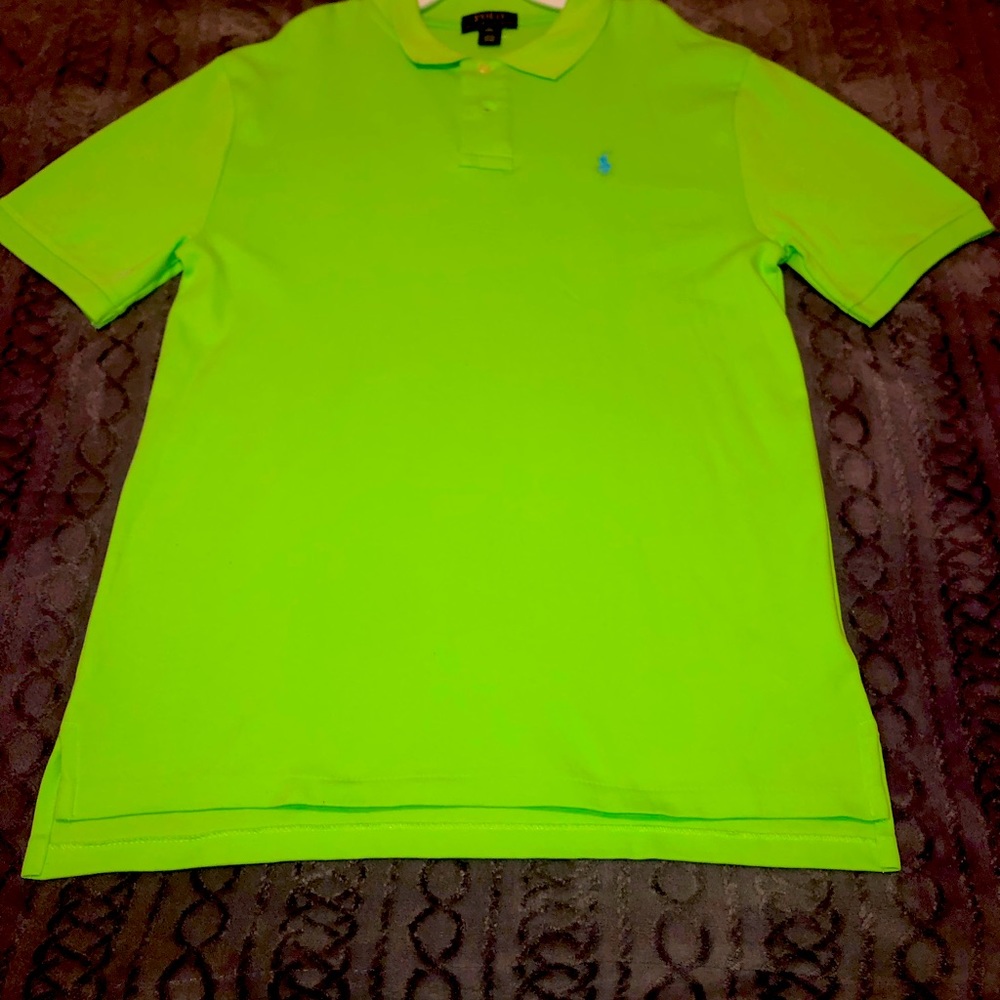 Beautiful green Ralph Lauren Polo Shirt. NWOT Youth XL (18-20) Will fit Men’s M